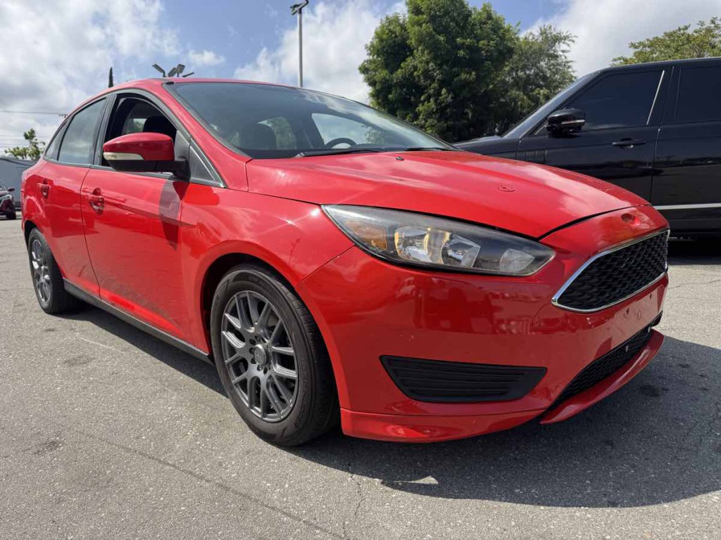 2016 Ford Focus Image 1