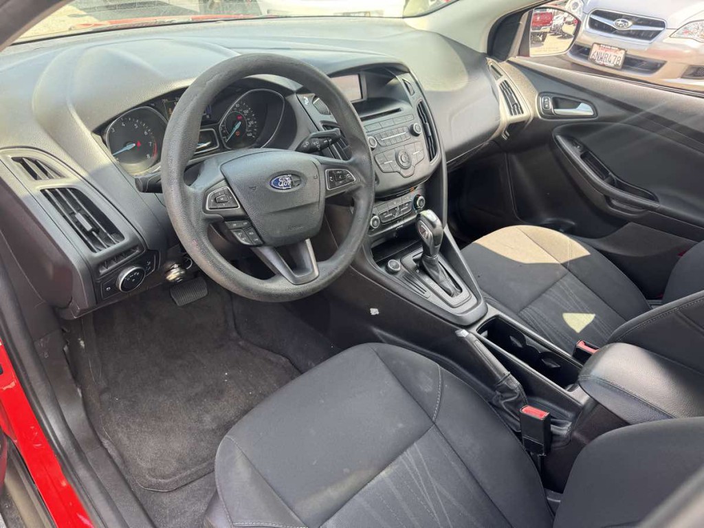 2016 Ford Focus Image 10