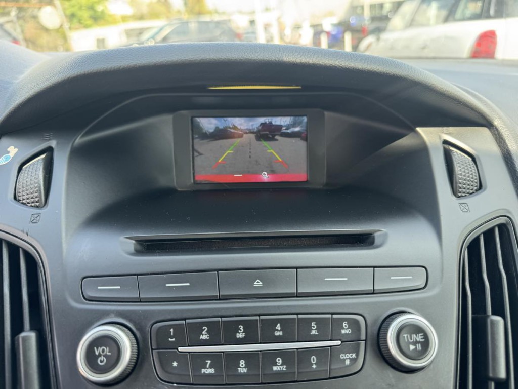 2016 Ford Focus Image 13