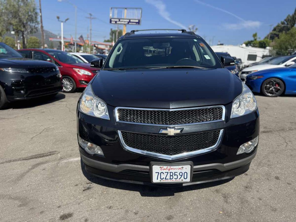 2012 Chevrolet Traverse Image 2