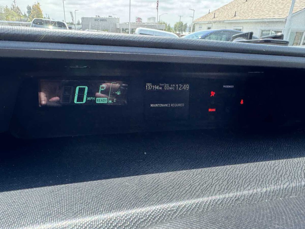 2013 Toyota Prius Image 19