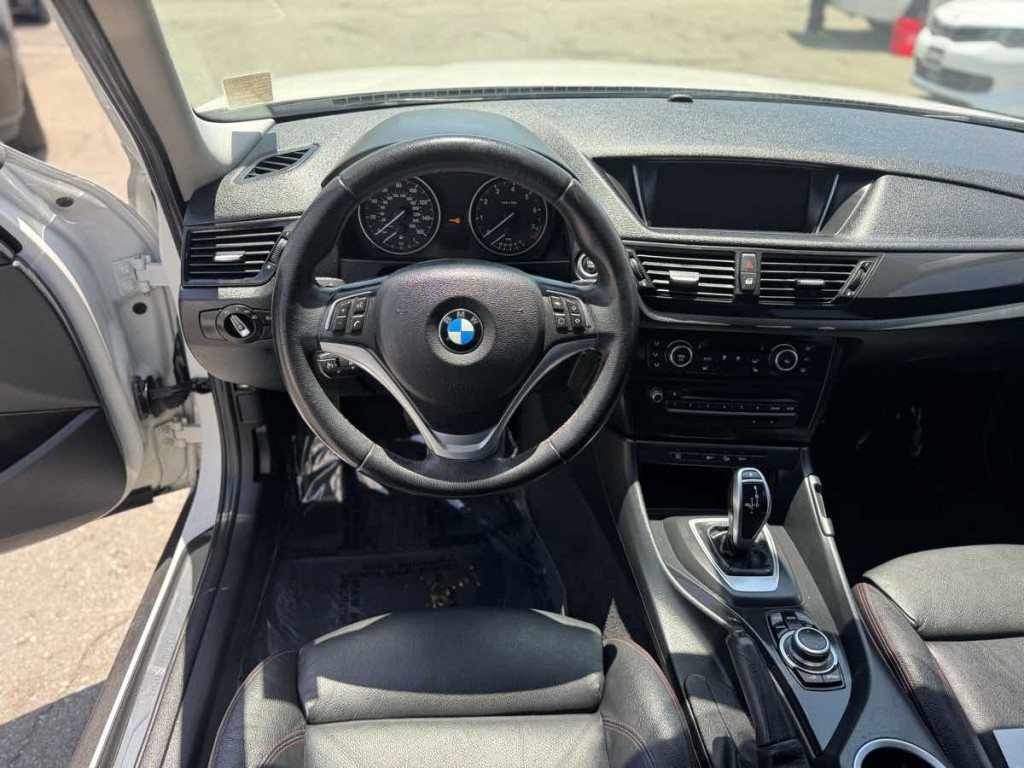 2013 BMW X1 Image 11