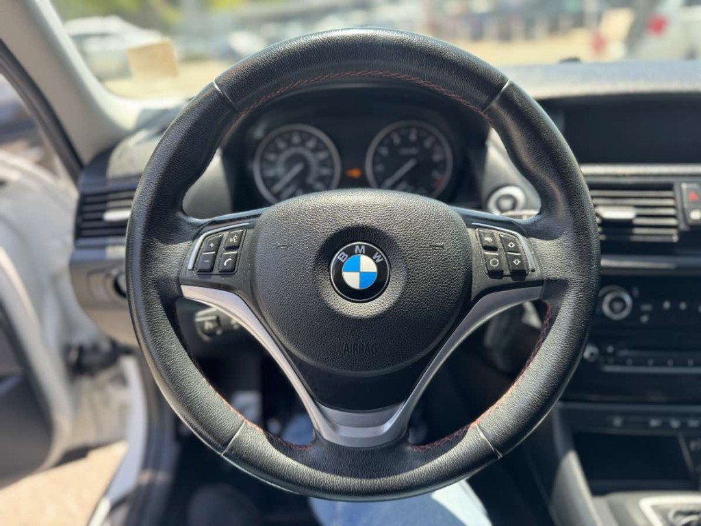 2013 BMW X1 Image 12