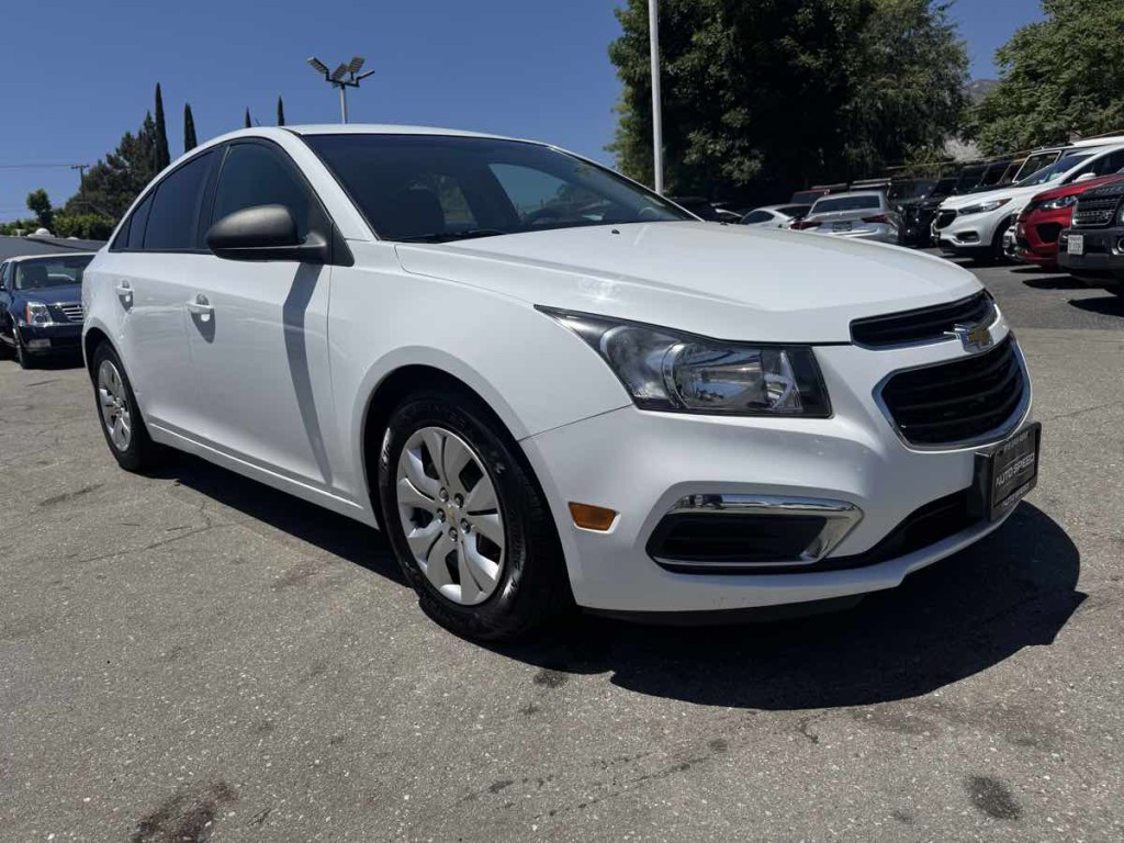 2016 Chevrolet Cruze Image 1