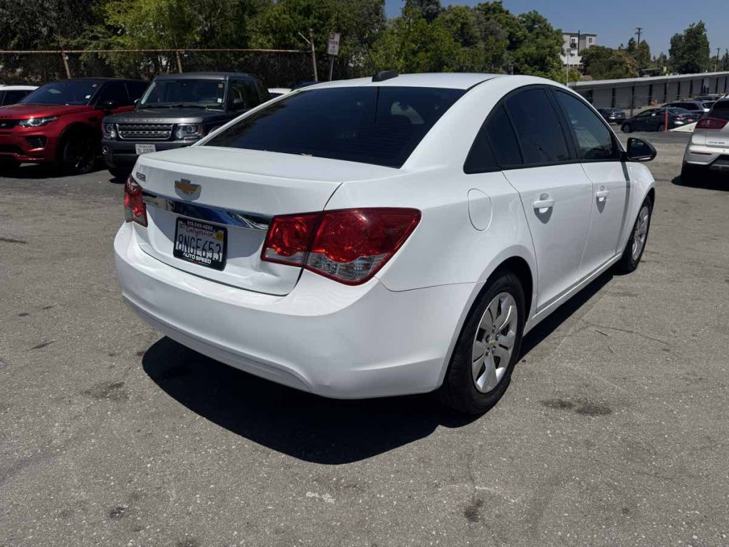 2016 Chevrolet Cruze Image 3