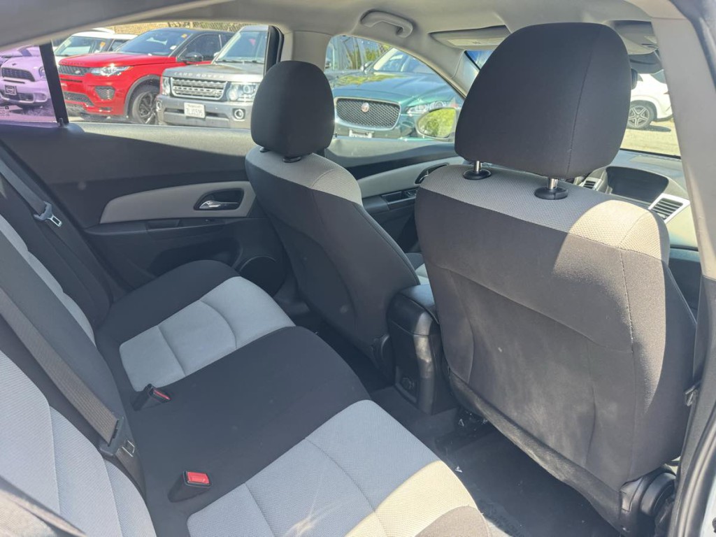 2016 Chevrolet Cruze Image 13
