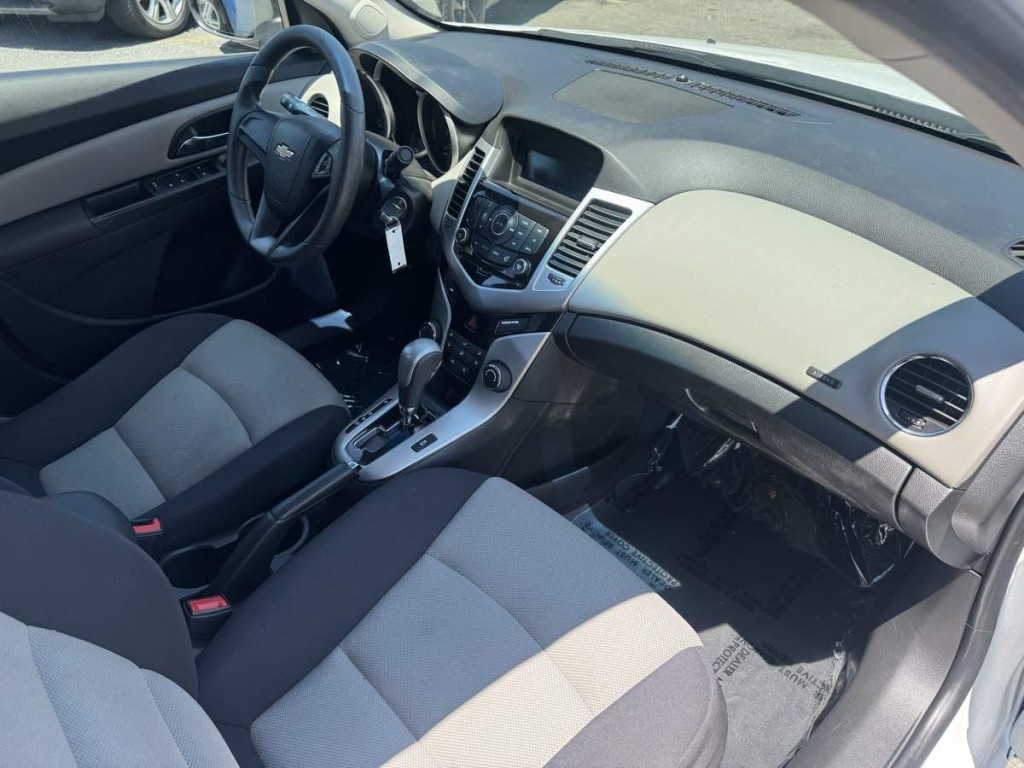 2016 Chevrolet Cruze Image 14