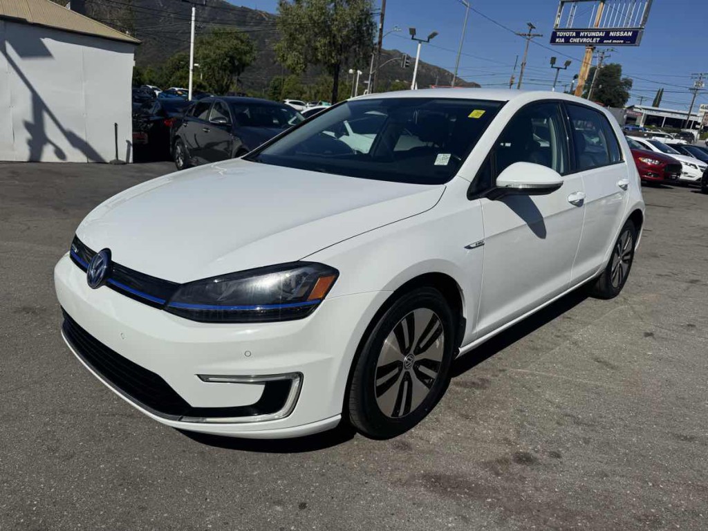 2015 Volkswagen Golf Image 3