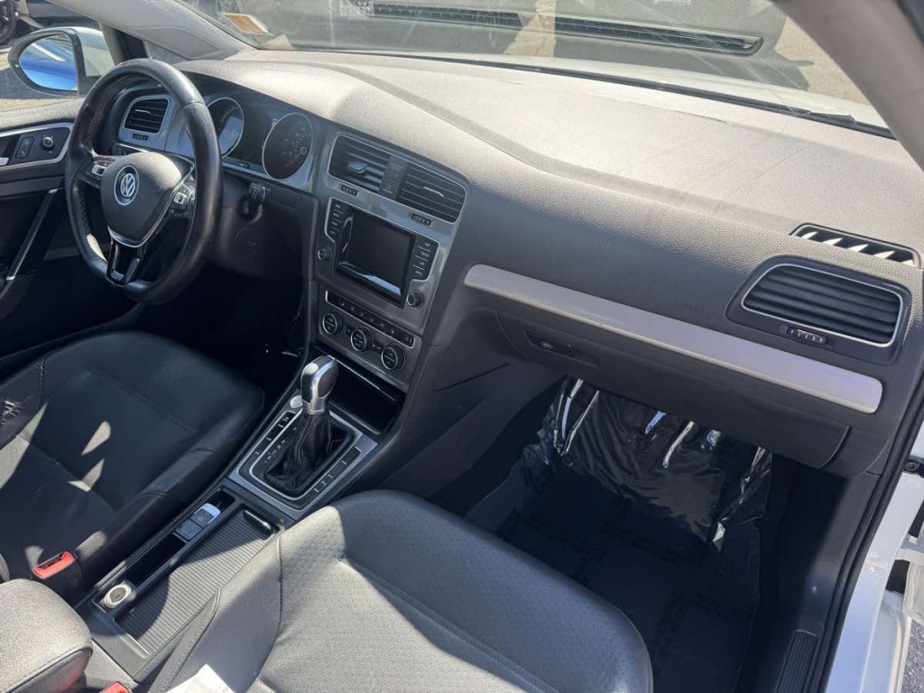 2015 Volkswagen Golf Image 7