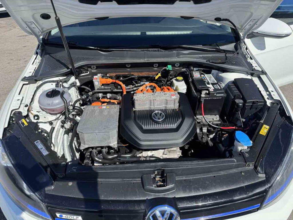2015 Volkswagen Golf Image 14