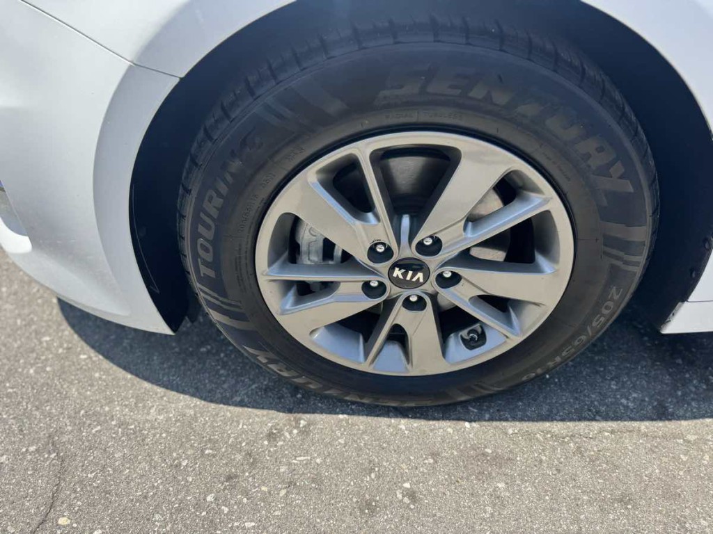 2016 Kia Optima Image 7