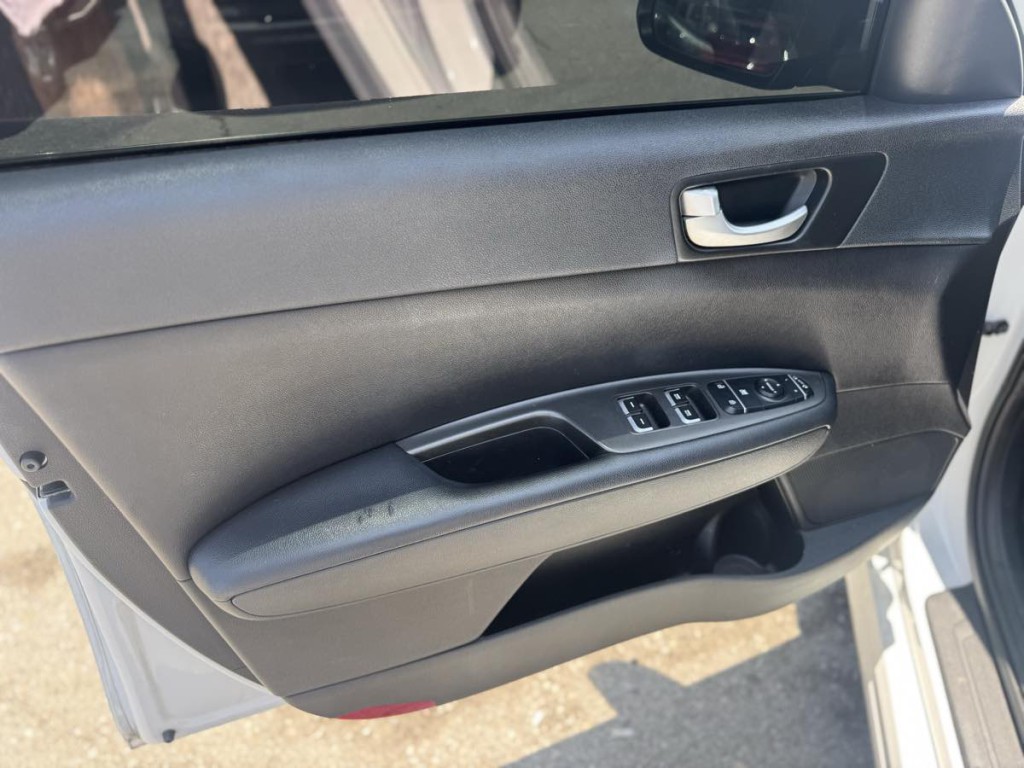 2016 Kia Optima Image 8