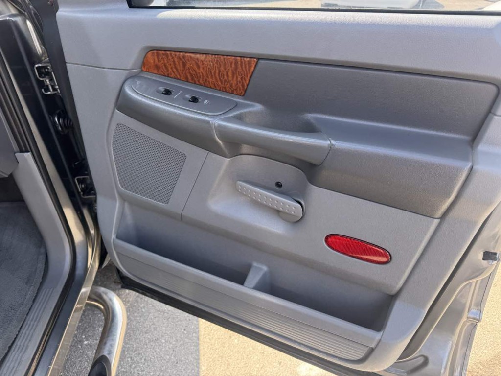 2006 Dodge Ram 1500 Image 16