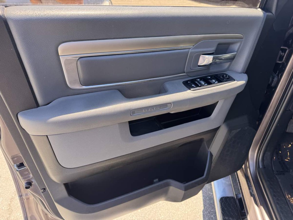 2018 RAM 1500 Image 12