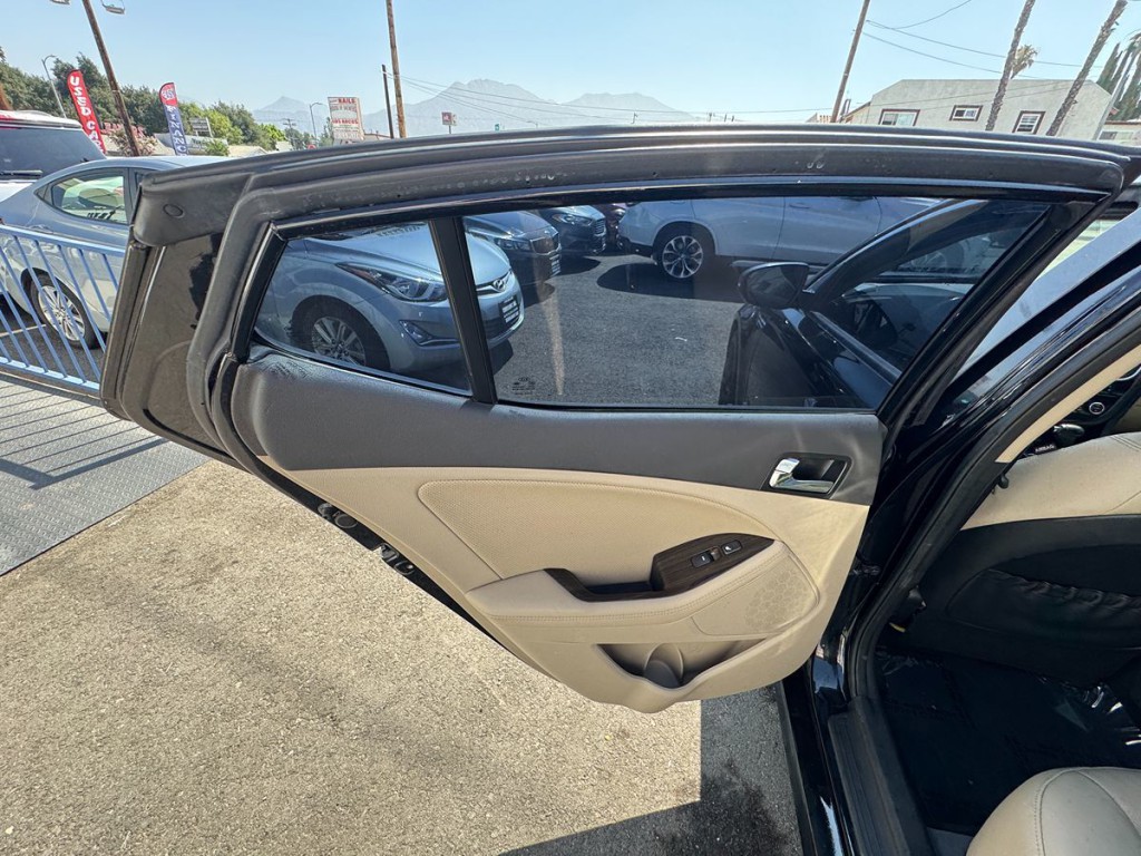 2015 Kia Optima Image 24
