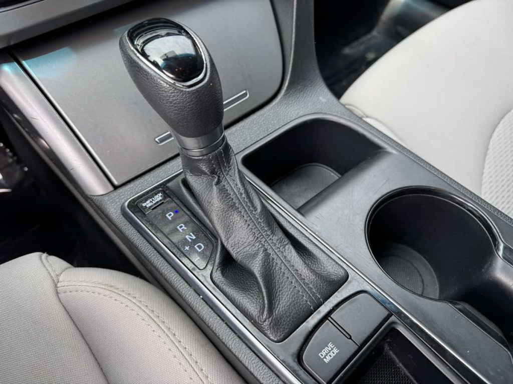 2016 Hyundai Sonata Image 17