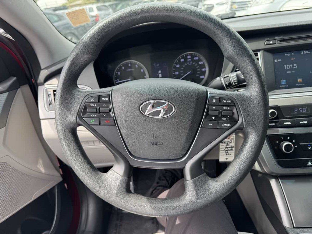 2016 Hyundai Sonata Image 18