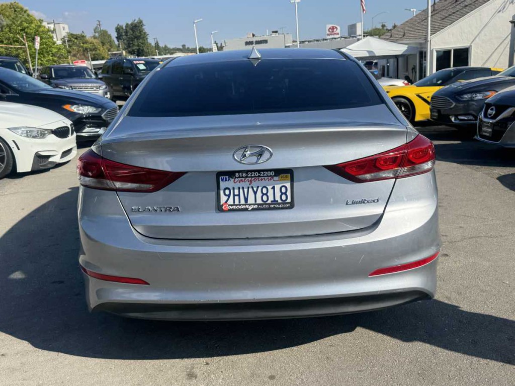 2017 Hyundai Elantra Image 7