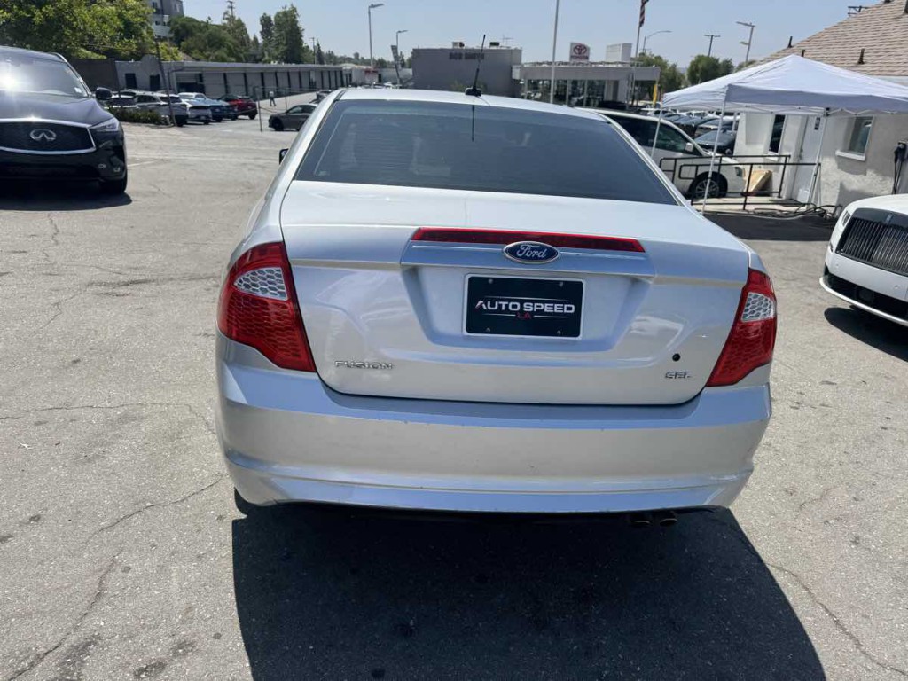 2012 Ford Fusion Image 2