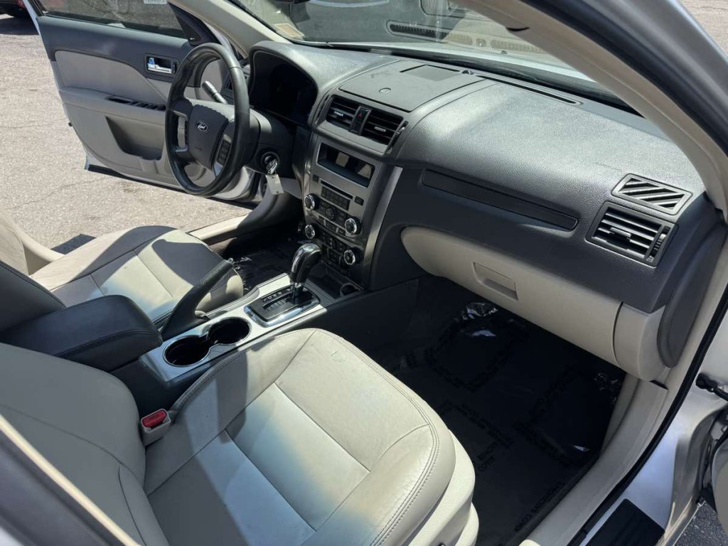 2012 Ford Fusion Image 11