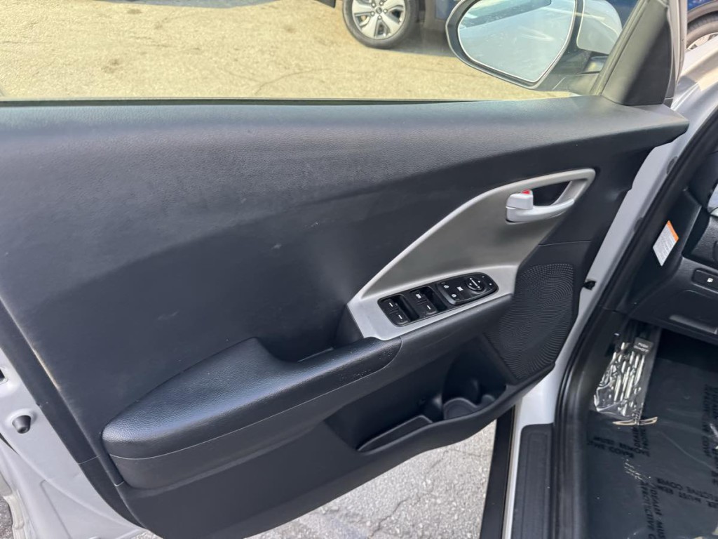 2020 Kia Niro Image 8