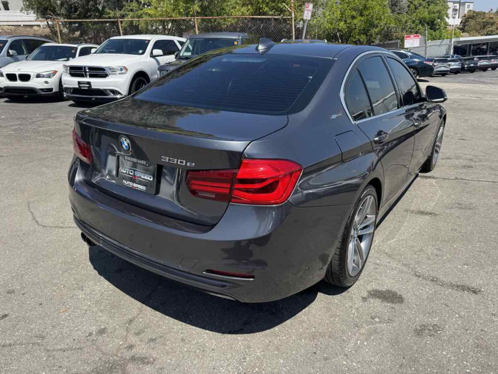 2018 BMW 3 Series Image 5