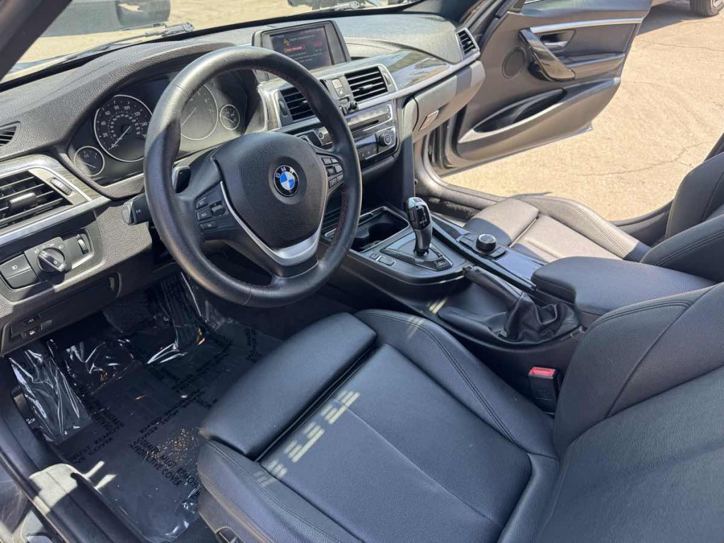 2018 BMW 3 Series Image 9