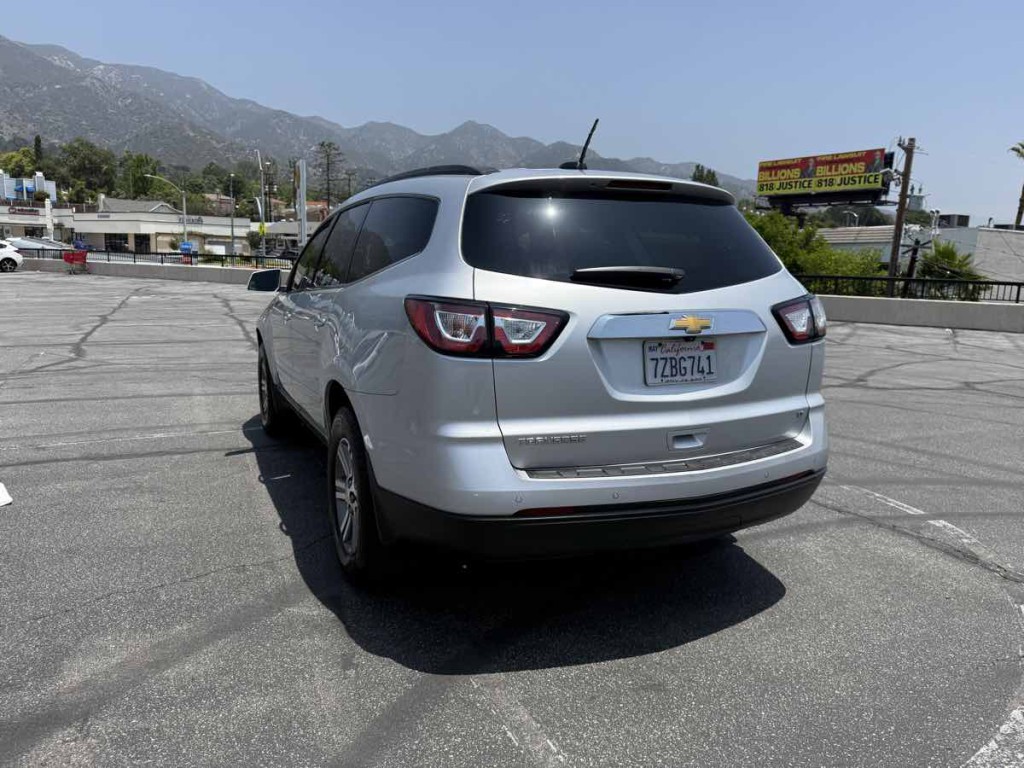 2017 Chevrolet Traverse Image 10