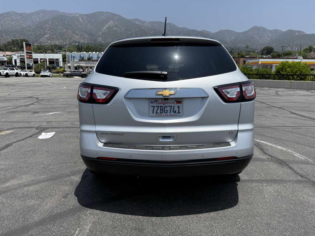 2017 Chevrolet Traverse Image 11
