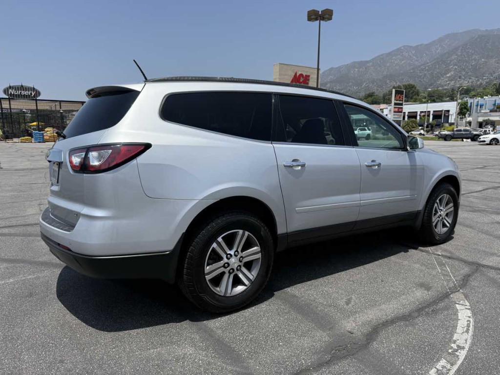 2017 Chevrolet Traverse Image 14