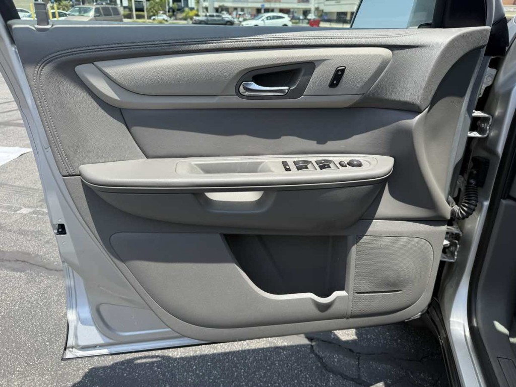2017 Chevrolet Traverse Image 36
