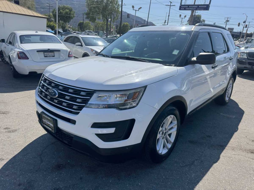 2017 Ford Explorer Image 3