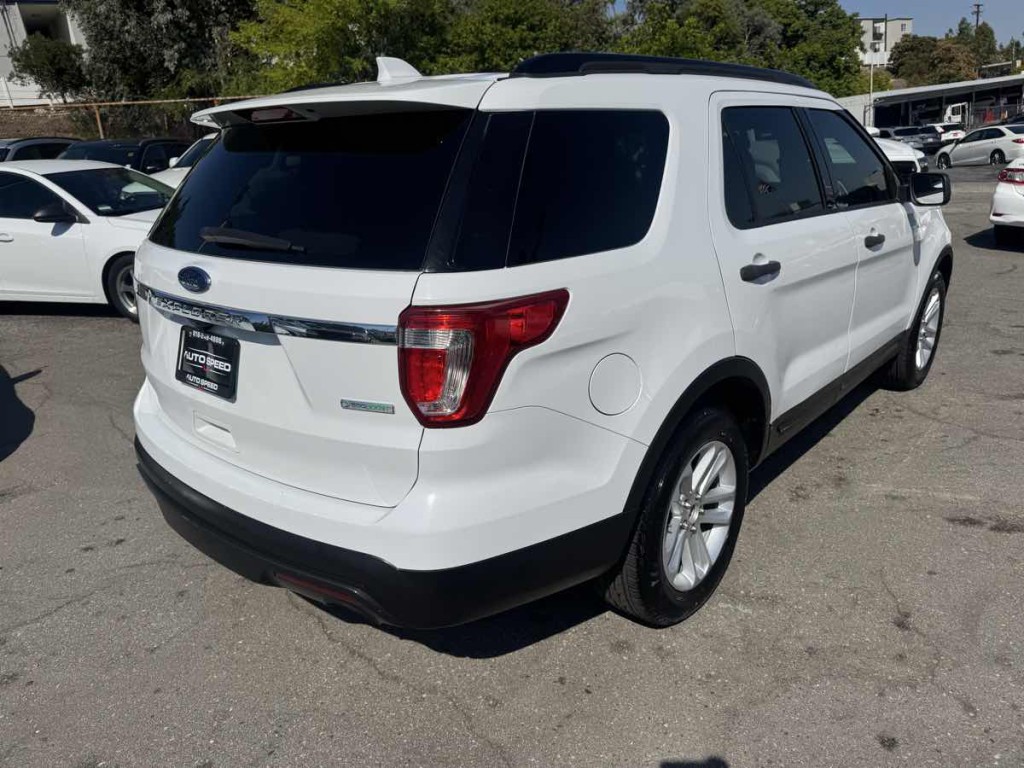 2017 Ford Explorer Image 5