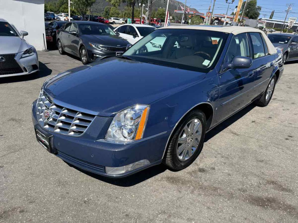 2009 Cadillac DTS Image 3