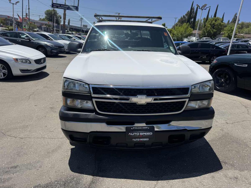 2007 Chevrolet Silverado 1500 Image 2