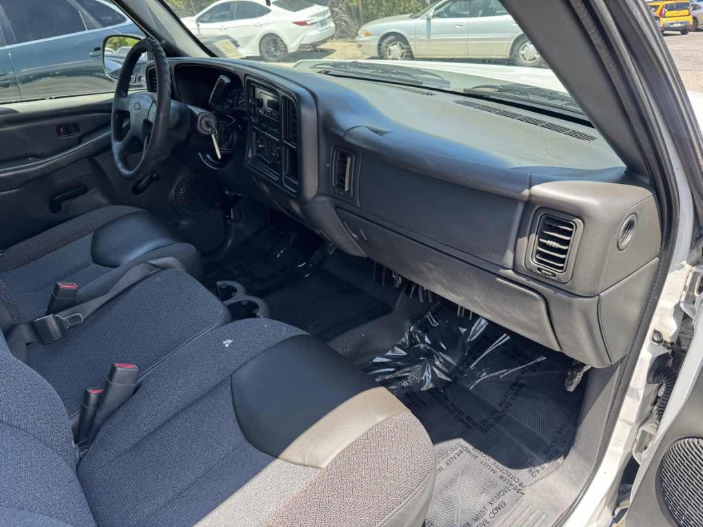 2007 Chevrolet Silverado 1500 Image 13