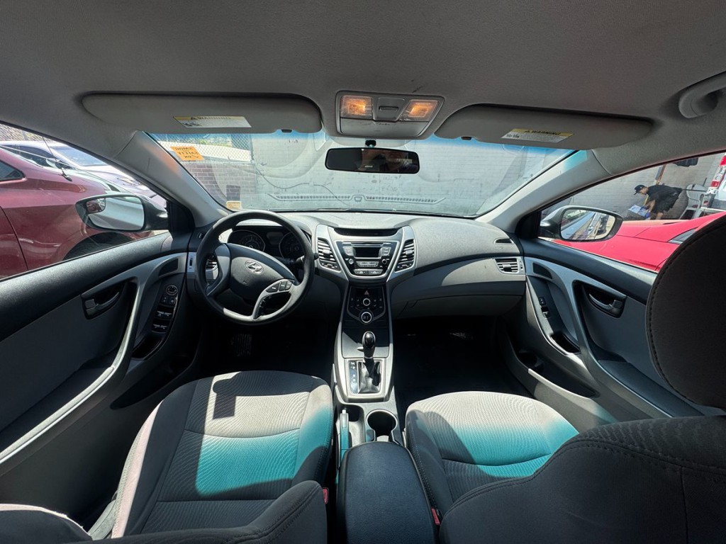 2015 Hyundai Elantra Image 11
