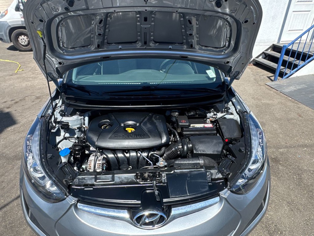 2015 Hyundai Elantra Image 28