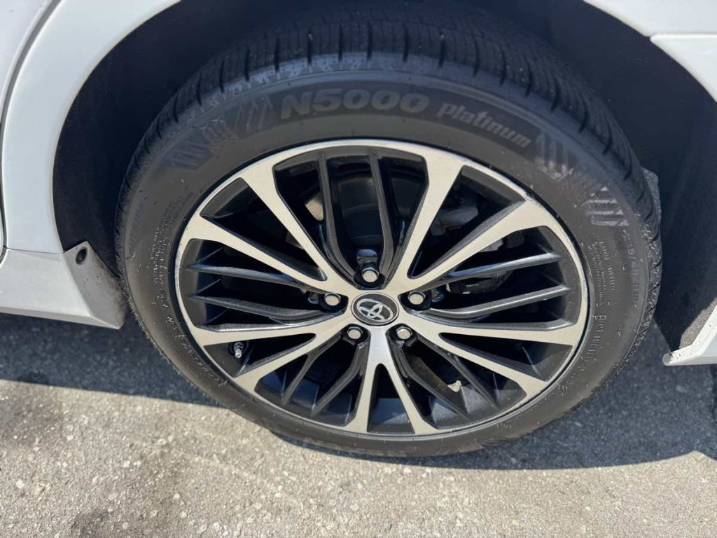 2016 Toyota Camry Image 7