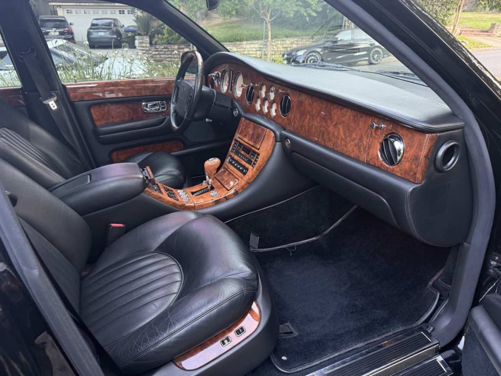 1999 Bentley Arnage Image 35