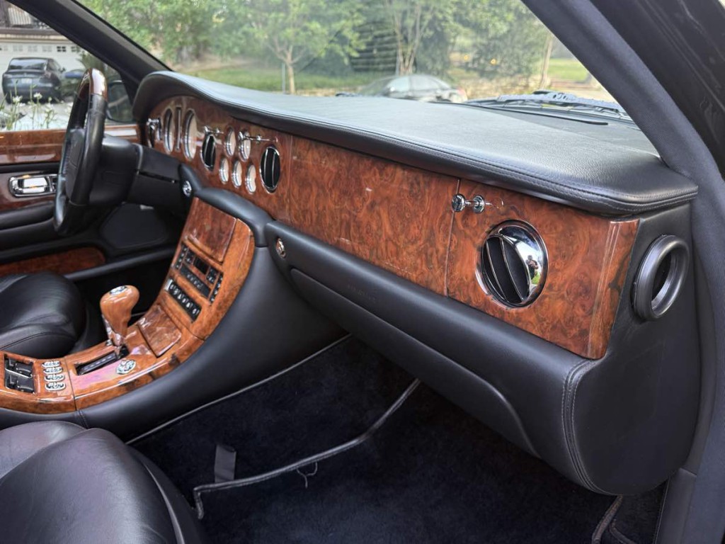 1999 Bentley Arnage Image 36