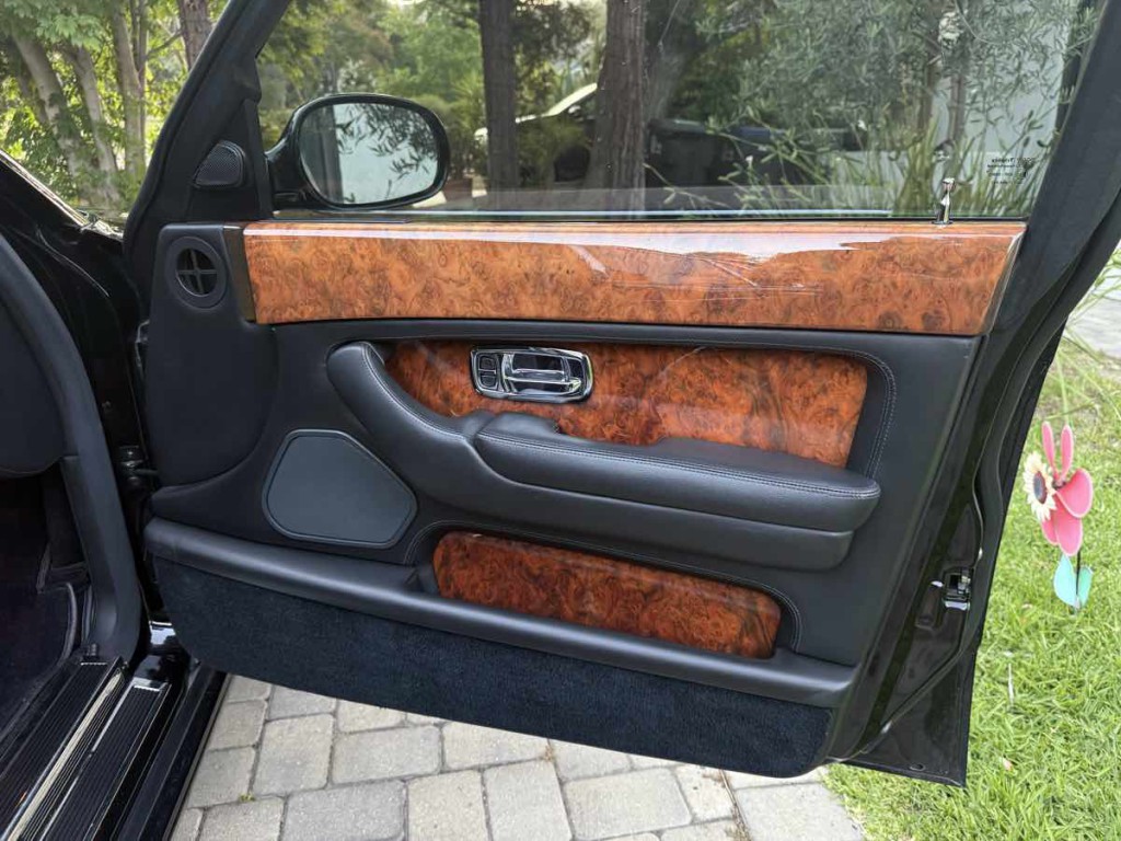 1999 Bentley Arnage Image 38