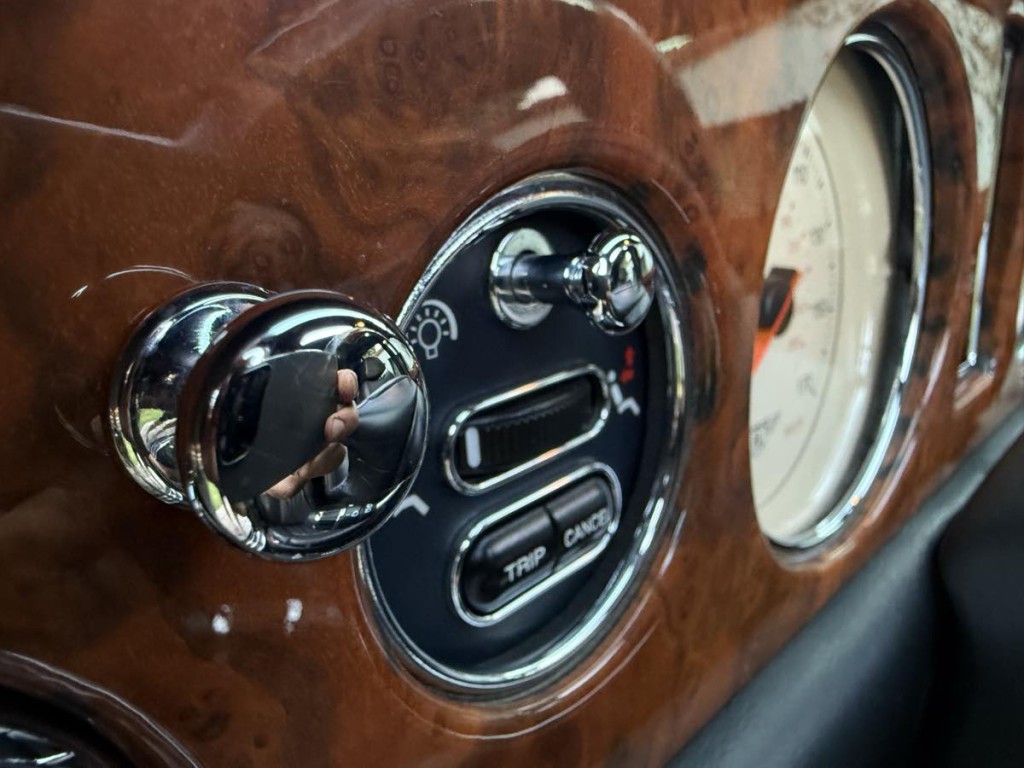 1999 Bentley Arnage Image 41