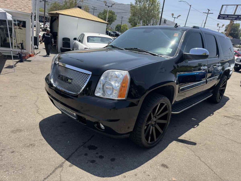 2009 GMC Yukon Image 3