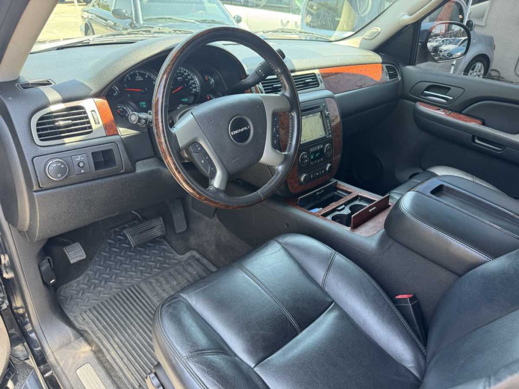 2009 GMC Yukon Image 10