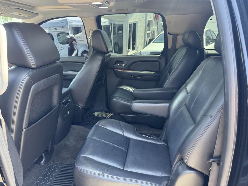 2009 GMC Yukon Image 17
