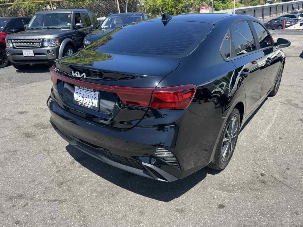 2024 Kia Forte Image 5