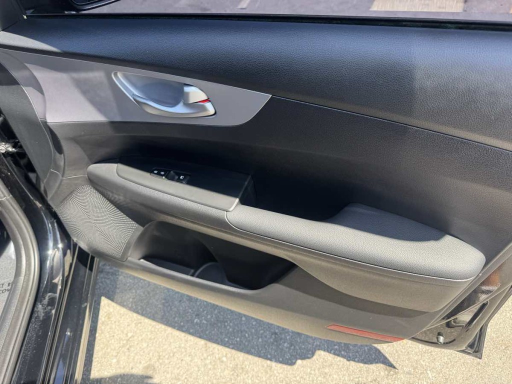 2024 Kia Forte Image 10