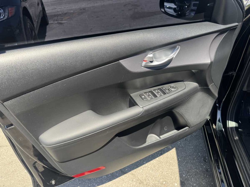 2024 Kia Forte Image 11