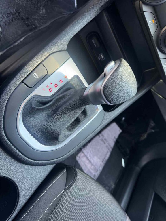 2024 Kia Forte Image 17
